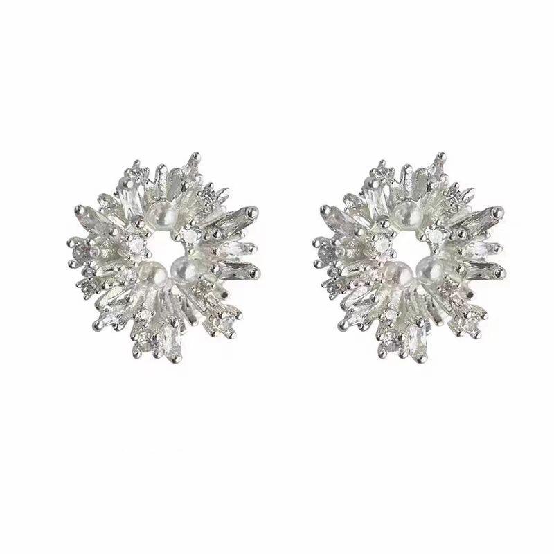 Silver sunflower pearl earrings niche high-end three-dimensional zircon stud earrings high-end no-hole earclips no-hole women