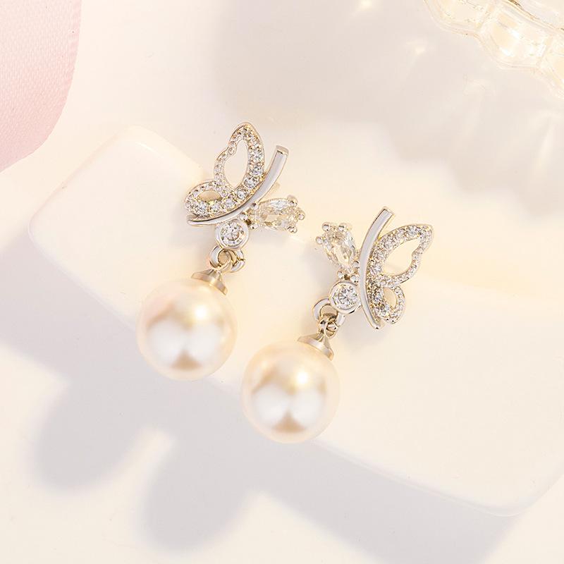 Korean-style new butterfly pearl earrings, elegant and sweet women's earrings Fashionable earrings