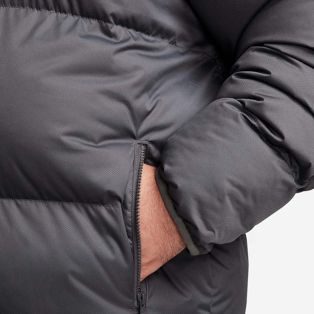 Nike Спортивная куртка-пуховик Club Iron Grey/White для мужчин в уличном стиле FB7368-068