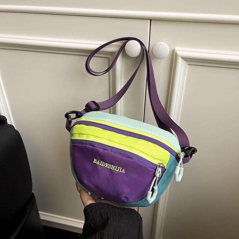 Женская легкая сумка кроссбоди с цветными блоками – Универсальная многослойная спортивная и походная мини-сумка через плечо