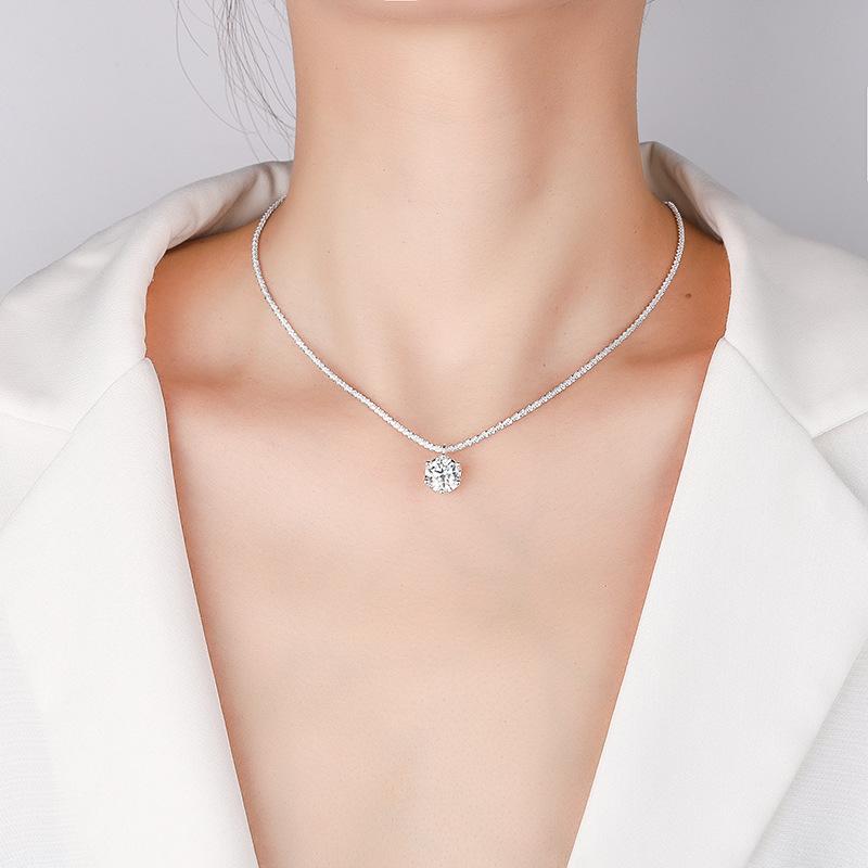 Women's S925 Sterling Silver Sparkling Cauliflower Moissanite Necklace Six-Prong Minimalist Luxury Fashion Clavicle Chain