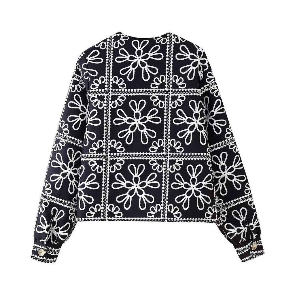 Осенний комплект из женской контрастной хлопковой куртки и шорт с высокой талией 2024 года