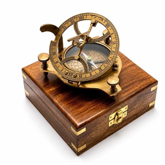 11.43 cm Brass Sundial Compass with Wooden Box, Marine Compass, Steampunk Navigation Gift, Antique Brass Collectible