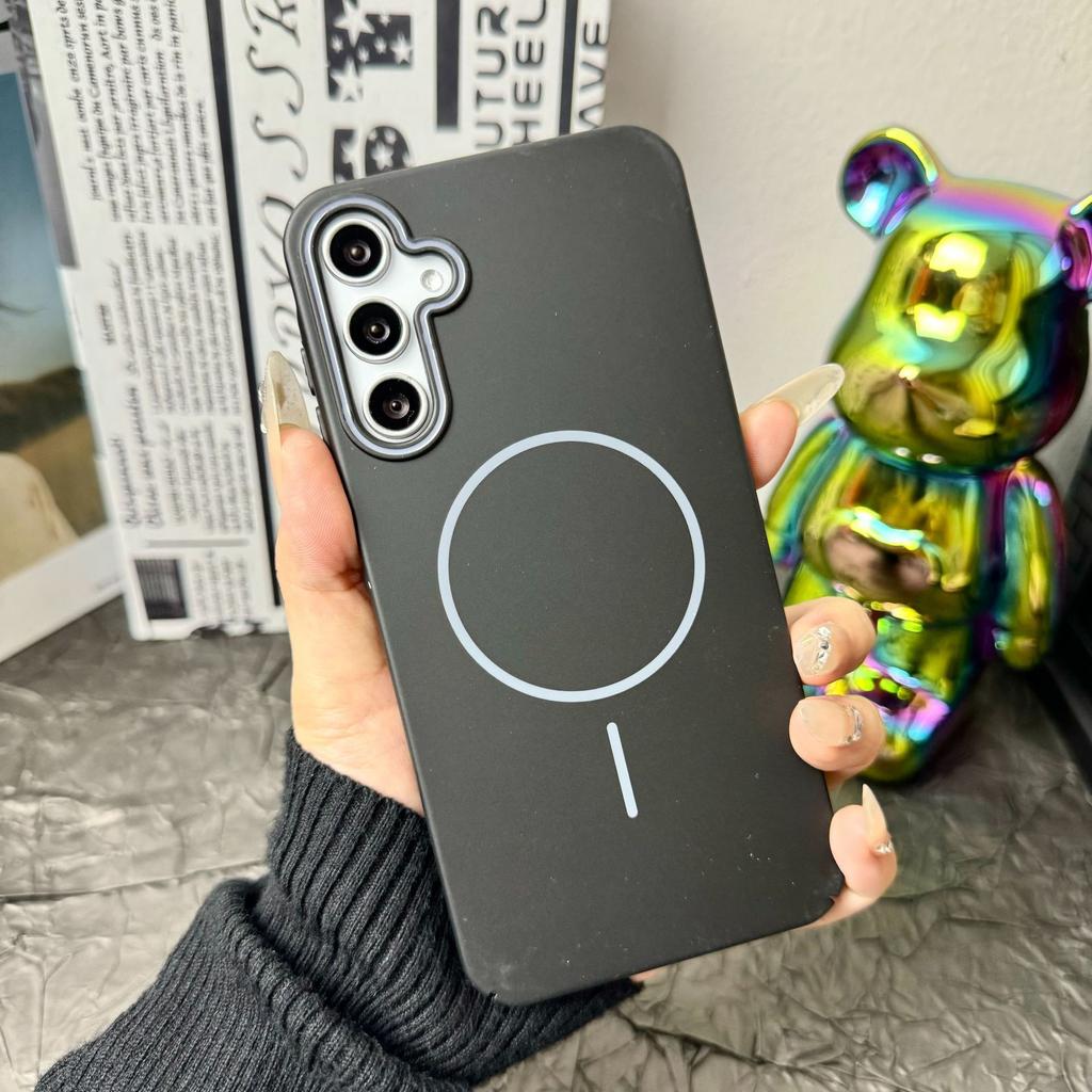 Soft and Thin Circles Are Suitable for Samsung S25 Ultra Skin Sensitive Magnetic Phone Case A56 Simple PC Color Matching A55 Protective Case