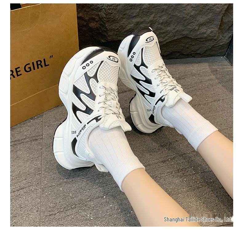Женские кроссовки-папы: Лето 2025 Дышащая сетка, Повседневные кроссовки для бега с увеличением роста, Толстая подошва, Универсальные и в тренде.