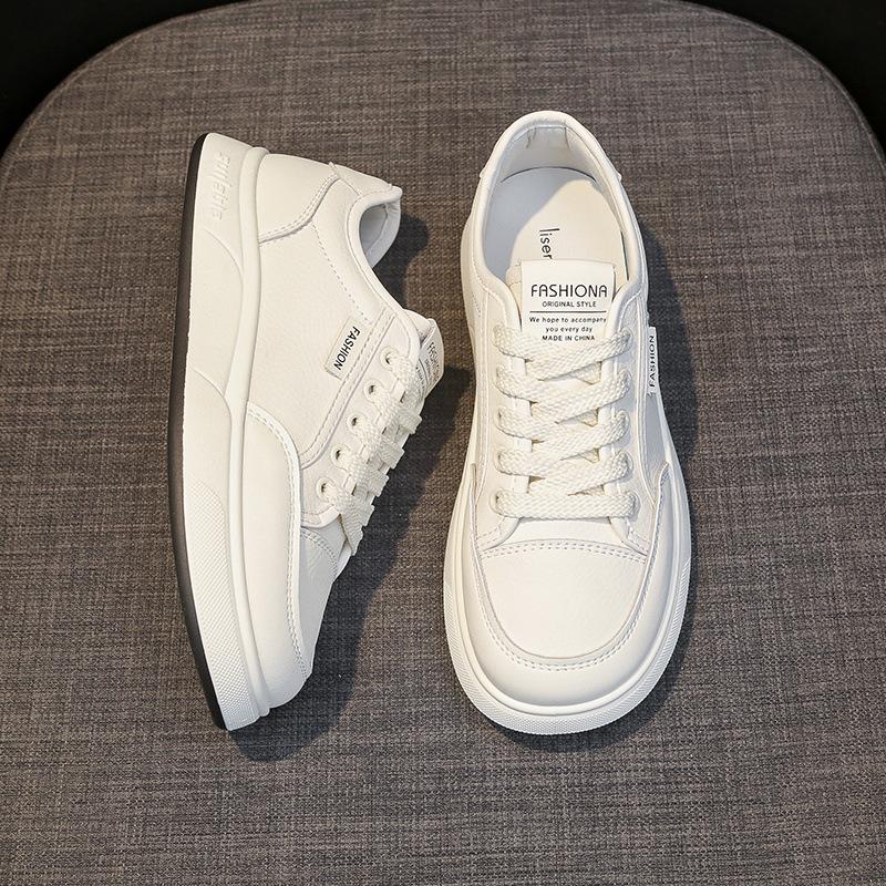 Импортные кожаные маленькие белые туфли женские весна и осень новые универсальные тонкие дышащие спортивные повседневные легкие на мягкой подошве студенческие туфли