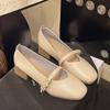 Темпераментные туфли-лодочки на мягкой подошве женские 2025 лето новые женские универсальные ветровые туфли Doudou с юбками на низком каблуке