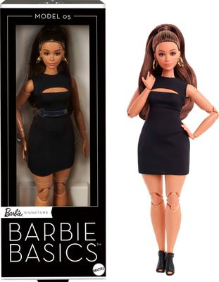 Кукла Барби с фирменным черным хвостиком Barbie Dress Up DollHouse от 6 лет и старше JBH73