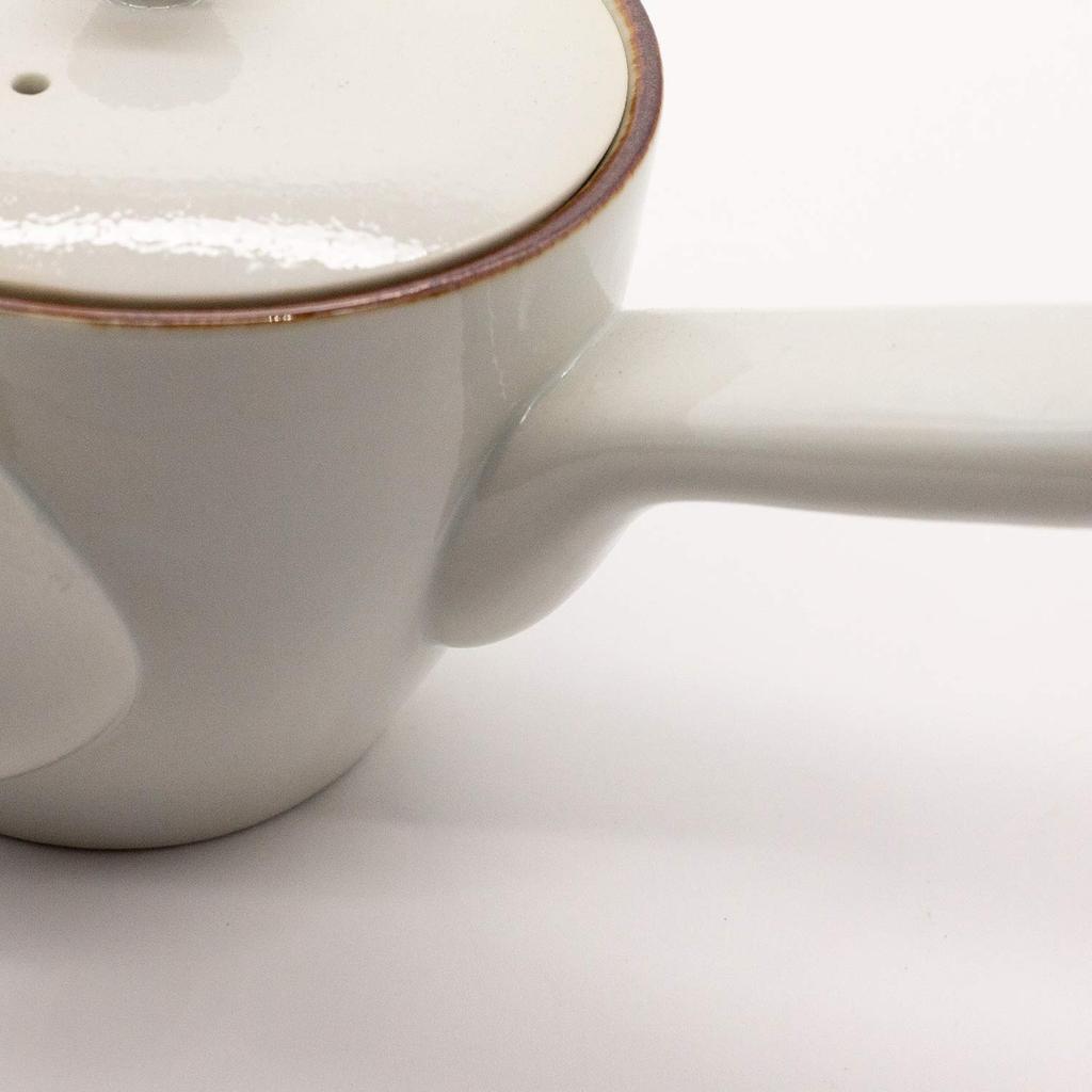 Чайник Arita ware 250 мл с цветочным узором в горошек, сделано в Японии 478502 (керамический фильтр)