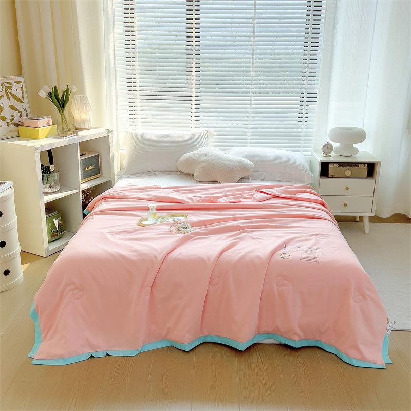 New Class a Soybean Fiber Summer Quilt Washable Air Conditioning Quilt Lightweight Breathable