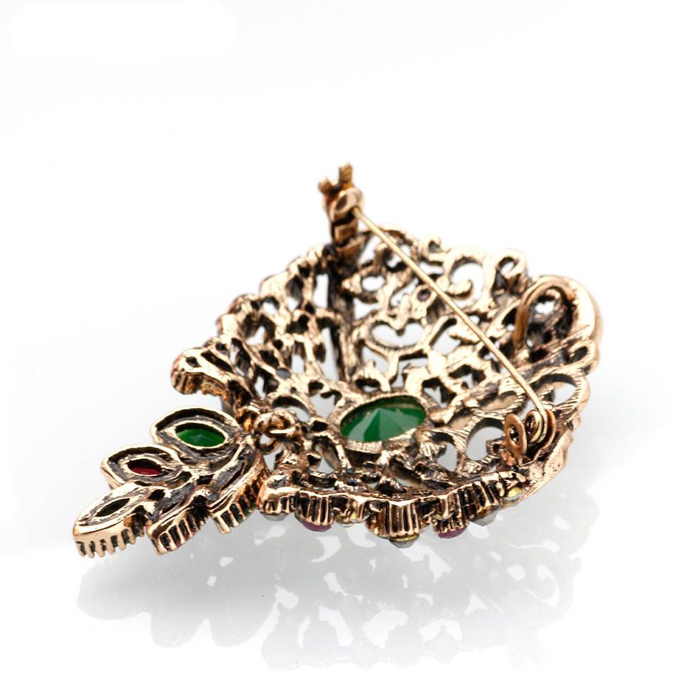 Women's Ethnic Hollow Flower Retro Brooch Antique Gold Color Circular Resin Scarf Corsage Light Jewelry Gift