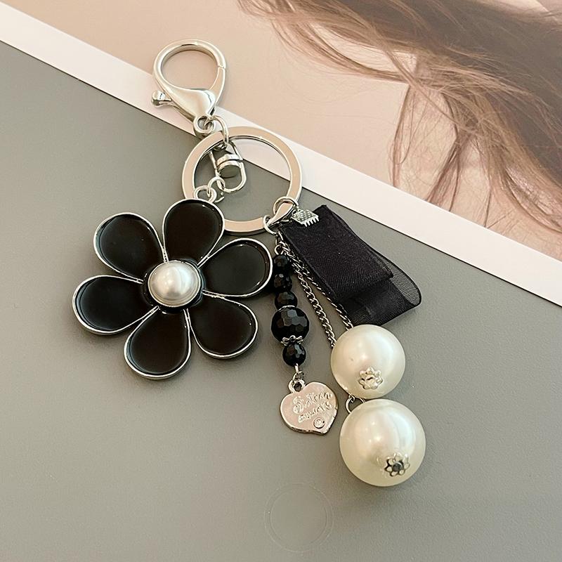 EASYA Fashion Black Sunflower Pearl Luxury Keychain Chain Car Keychain Party Gifts for Guests