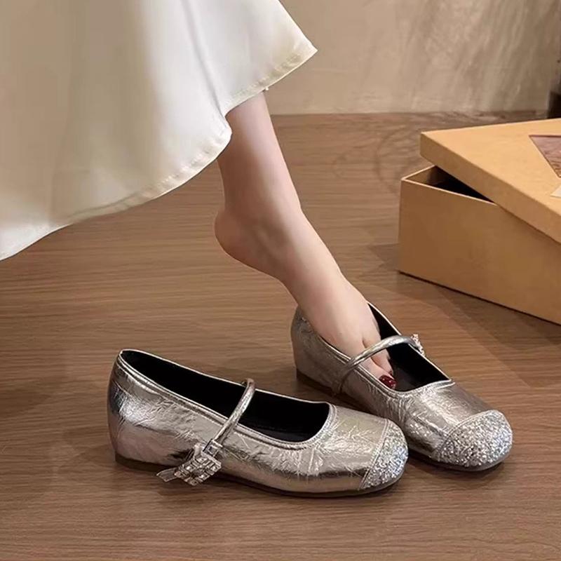 Модная женская обувь слипоны с мелким вырезом Мягкая женская обувь На все случаи жизни Круглый носок Слипоны Блестящие туфли-мокасины Летние Мэри Джейнс