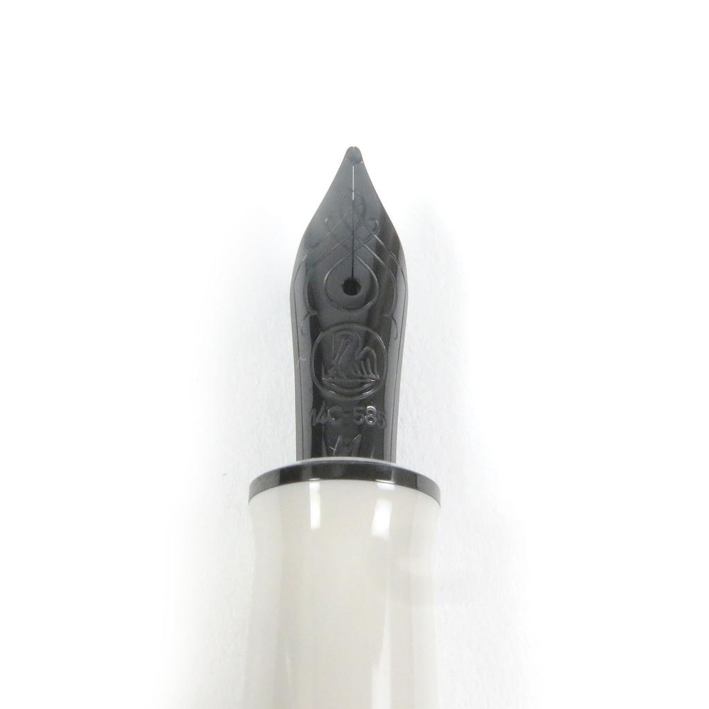 Отличная перьевая ручка PERIKAN Sovereign Колпачок тип специальное производство Тепло-серый Б/у