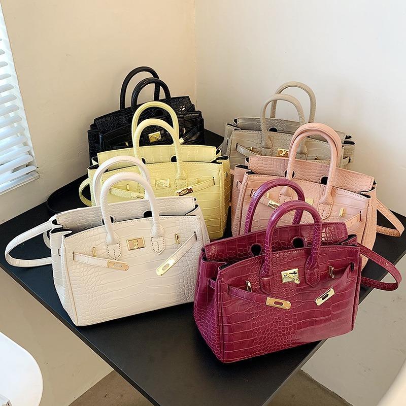 European and American fashion women's bags, crocodile pattern light luxury Kelly bags, new bags, niche texture messenger bags