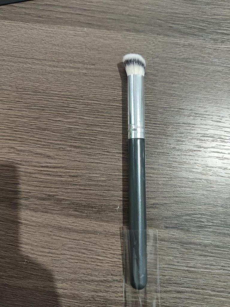 Round Head Concealer Brush 270, Teardrop Foundation Brush 370, Individual Pack, Portable Beauty Tool