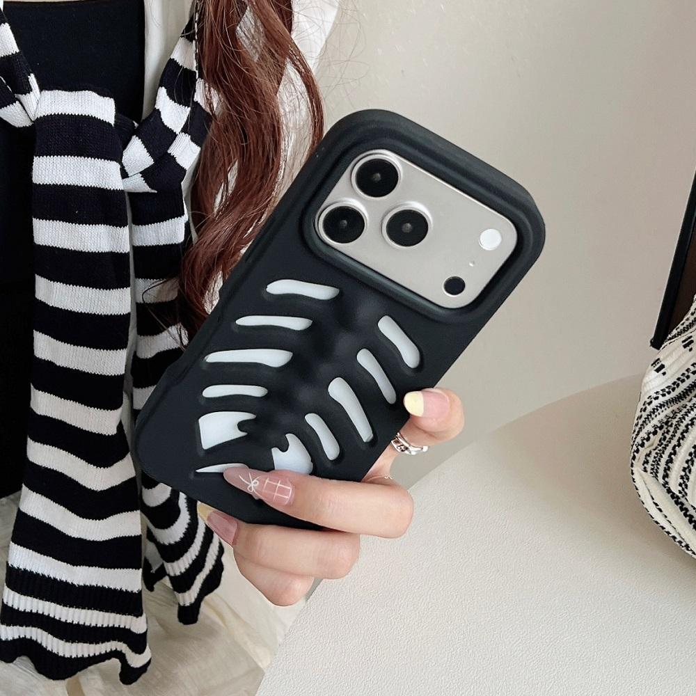 Creative Hollowed out Fish Bones Phone Case For iPhone 17 16 15 14 Plus 13 12 18 Pro Max Liquid Silicone Soft Protection Cover
