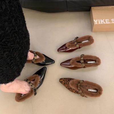 Французский темперамент леопардовый принт пушистые тапочки женская обувь 2025 новый осень и зима сумка голова полутапочки бархатные хлопковые туфли