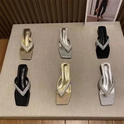 Модные шлепанцы на шпильке с бисквитами для женщин, шлепанцы с помпонами, модная обувь, новый дизайн, лето, 2024