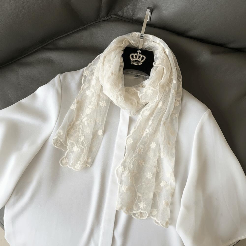 Long Sunscreen Lace Shawl Versatile Female Headscarf Elegant Neck Protection Scarf