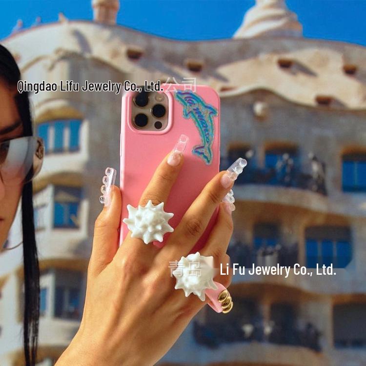 Изысканное многоцветное кольцо из муранского стекла в виде морского ежа