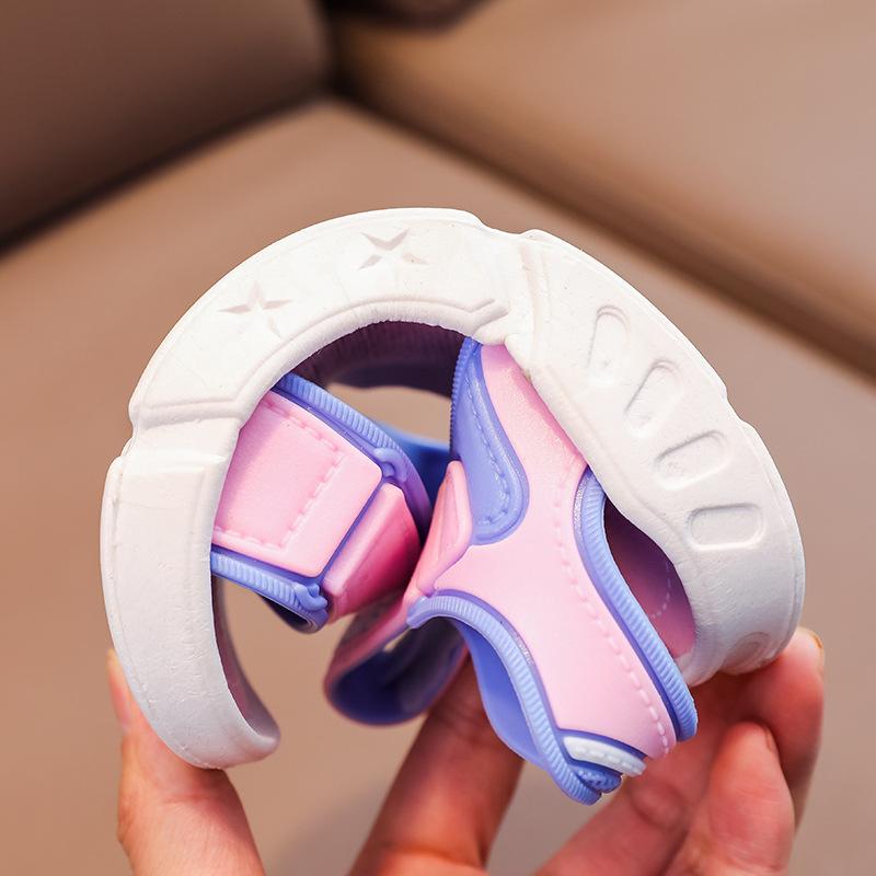 Детские сандалии для мальчиков, летние детские пляжные сандалии на мягкой подошве с мультяшным рисунком, противоскользящие студенческие пляжные сандалии