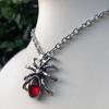 Винтажное ожерелье с подвеской в ​​виде красного кристалла в виде паука в стиле панк-рок, готическое колье с животными для мужчин, подарок бойфренду, вечерние и клубные ювелирные изделия