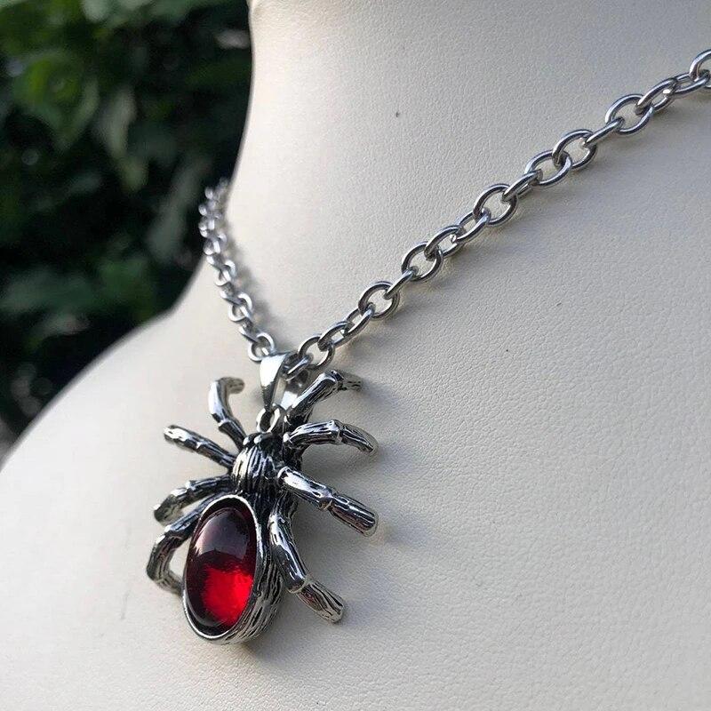 Винтажное ожерелье с подвеской в ​​виде красного кристалла в виде паука в стиле панк-рок, готическое колье с животными для мужчин, подарок бойфренду, вечерние и клубные ювелирные изделия