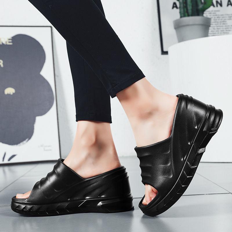 Женские летние тапочки трапециевидной формы, верхняя одежда, сандалии на толстой подошве с увеличенным наклонным каблуком, домашняя баня, водонепроницаемые, противоскользящие, с защитой от запаха