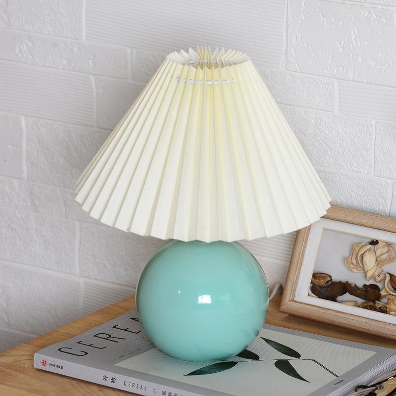 Retro Ceramic Pleated Table Lamp - Mid-Century Style for Bedroom or Wedding Decor