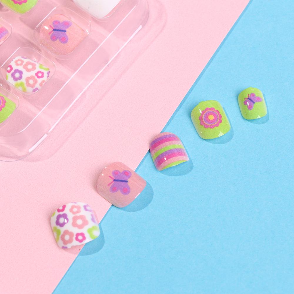 24Pcs/Set Kids Artificial Manicure Tool Child False Nails Nail Tips Fake Nails Wearable