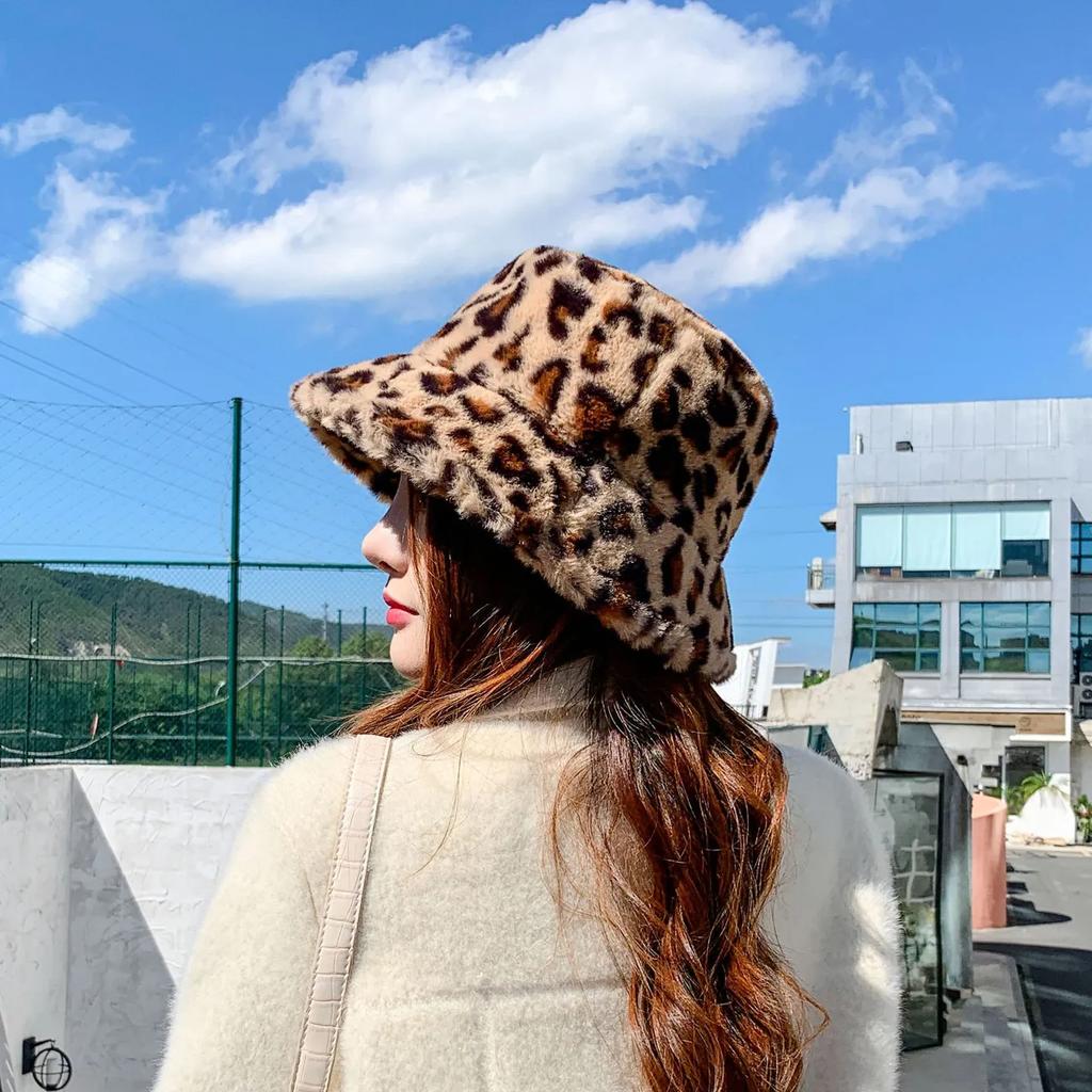 WTEMPO Retro Elegant Warm Thickened Soft Solid Color Windproof Cold-proof Hats Women's Autumn Winter Casual Versatile Bucket Hats