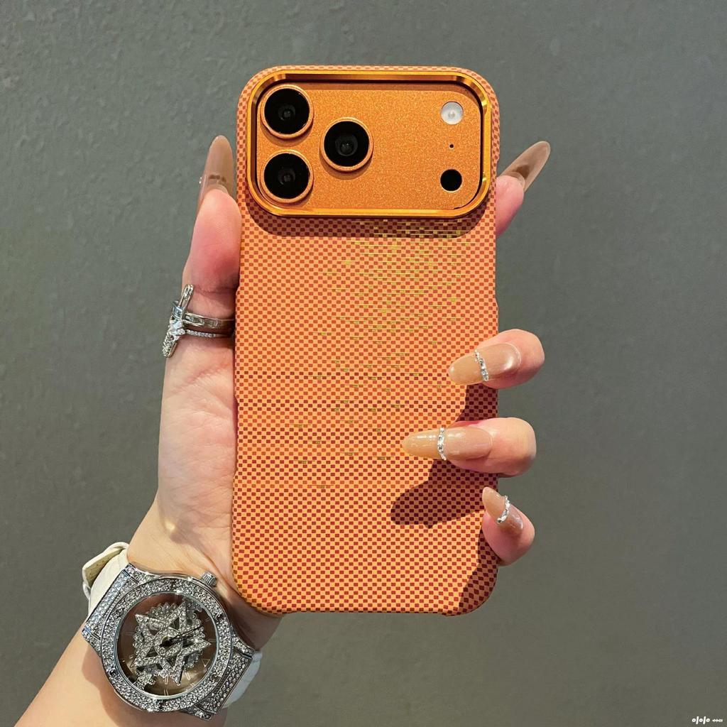Магнитный ударопрочный чехол из кевлара для iPhone 17 PRO MAX с дизайном плавающих световых волн.