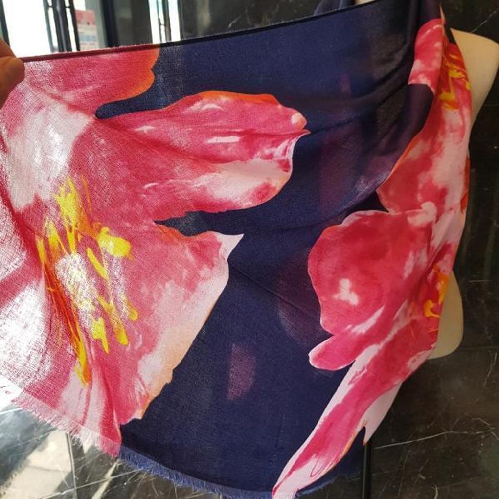 Monchouchou yarn scarf E19F2PO301