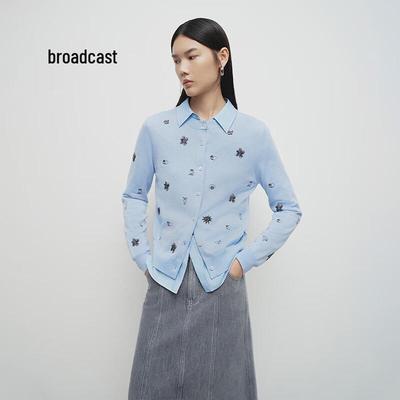 Уникальный женский вязаный кардиган с вышивкой и круглым вырезом