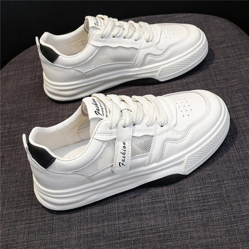 Маленькие белые туфли женские универсальные сетчатые дышащие на плоской толстой подошве 2025 весна и осень тонкие новые взрывные повседневные кроссовки для папы спортивные кеды