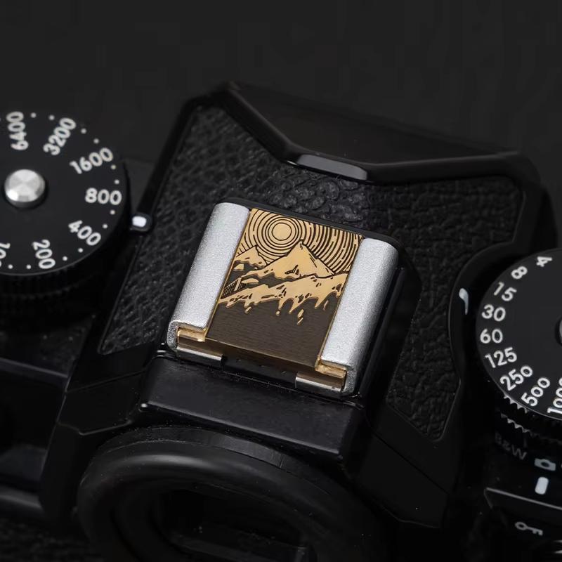 Крышка горячего башмака камеры Подходит для Fuji XS20 x100VI XM5 XT50 Canon R8 r50 r6 Nikon Z50 ZFC Z30 Беззеркальная Металлическая Пылезащитная Крышка