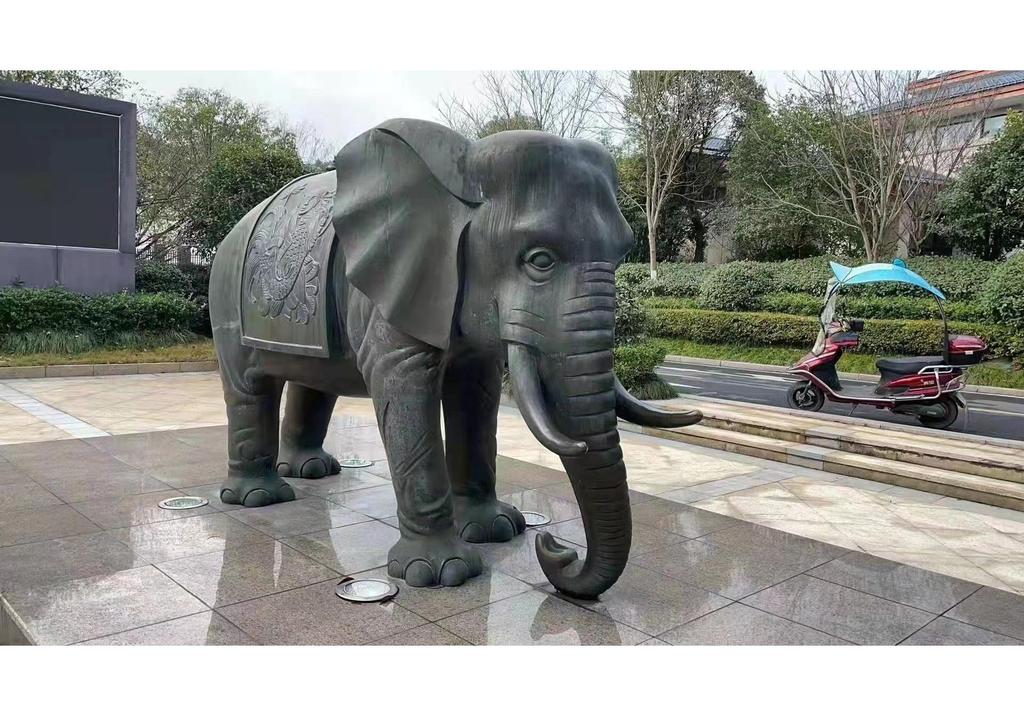 Large Outdoor Bronze Elephant Sculpture for Parks and Gardens