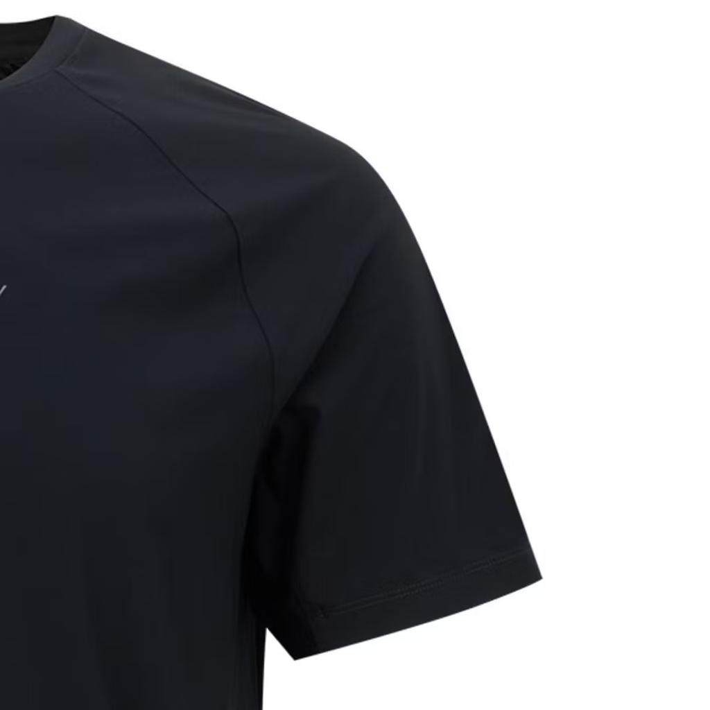 Men's ASICS T-Shirts Men's Black Crew Neck Moderate