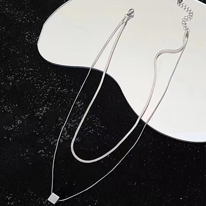 JMXD-Простое и универсальное двухслойное квадратное ожерелье для мужчин и женщин, легкое, роскошное, нишевое, модное, для холодного ветра, свитер, цепочка прилива