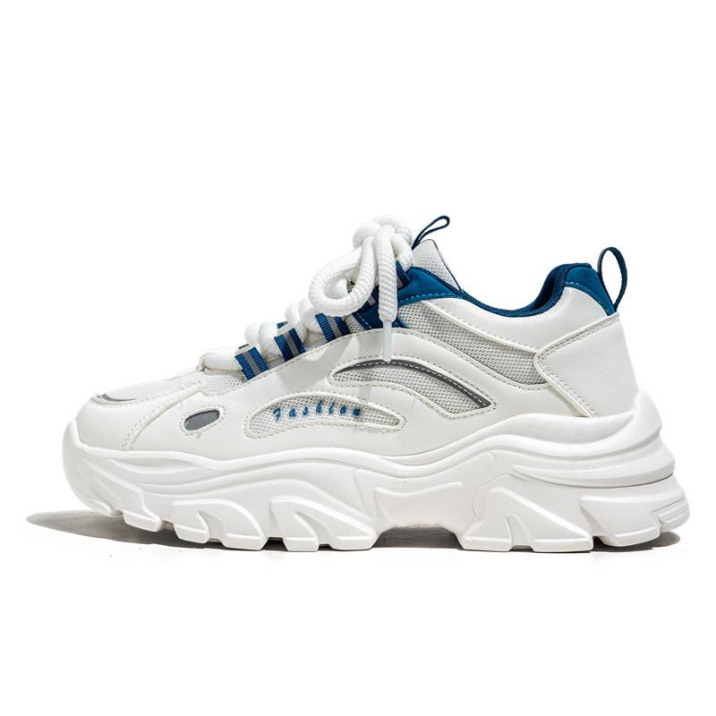 Маленькие белые туфли мужские весна 2025 новые дышащие сетчатые мужские повседневные спортивные кроссовки для бега на толстой подошве, увеличивающие рост, модные туфли для папы
