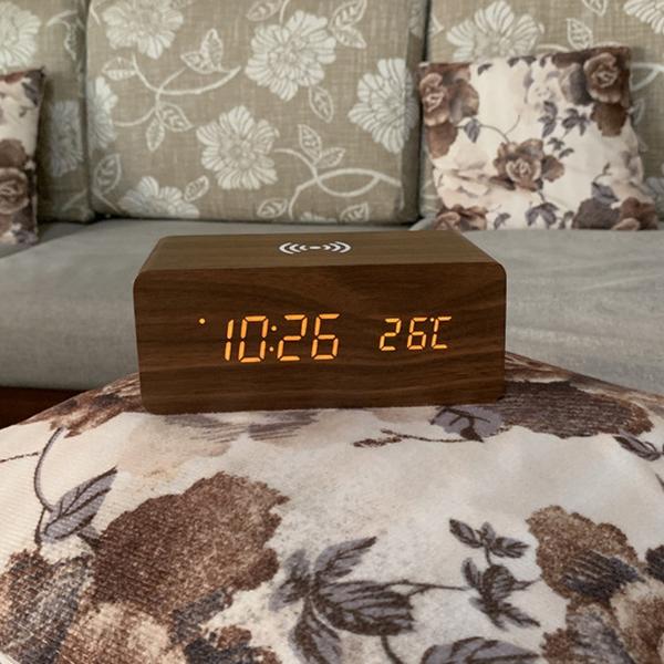 2025 Sound Control LED Digital Alarm Clock Wooden Design Thermometer Qi Wireless Charging Pad Desk Clock