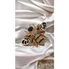 Позолоченная брошь пчела с вышивкой камнем B-555