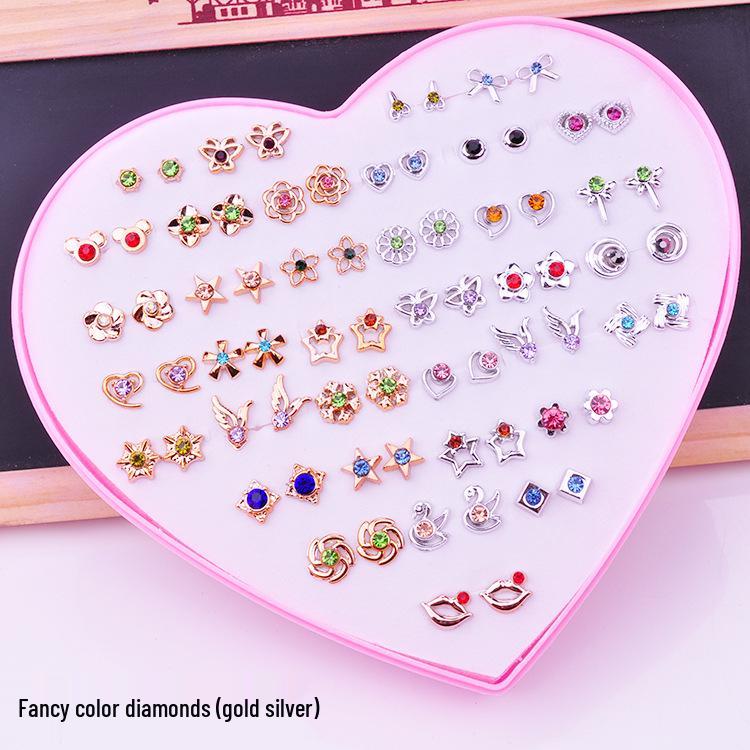 Набор акриловых серег-гвоздиков в форме сердца в пластиковой коробке