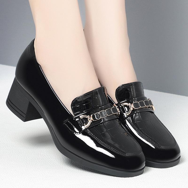 Spring and Autumn Women's Trendy Soft Leather Comfortable Soft-soled Leather Shoes Red Casual Shoes