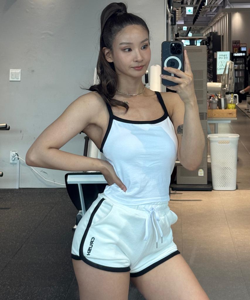 CRUSHST Slim Dolphin Embroidered Sweat Shorts White