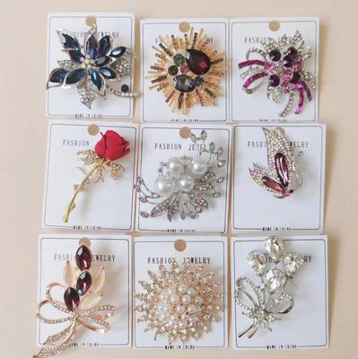 Элегантная женская брошь с кристаллами и жемчугом - Модная булавка-корсетный аксессуар