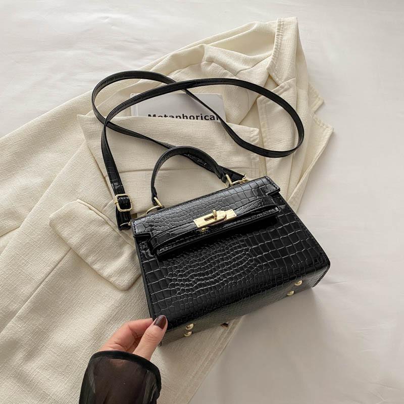 Trendy Summer 2024 Fashion Small Crossbody Bag Stylish Pu Leather Handbag For Daily Use In Black Blue Silver Green