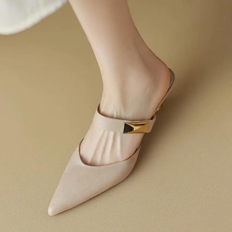 Модная уличная обувь на каблуке, шлепанцы в корейском стиле, летняя обувь по акции, лучшие дизайны, распродажа, ПВХ женские тапочки и женские сандалии