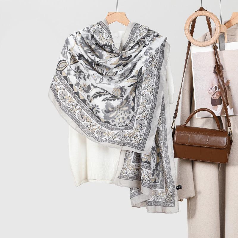 New Cotton and Linen Feel Simple Color Matching Letter O Scarf Fashion Travel Sunscreen Yarn